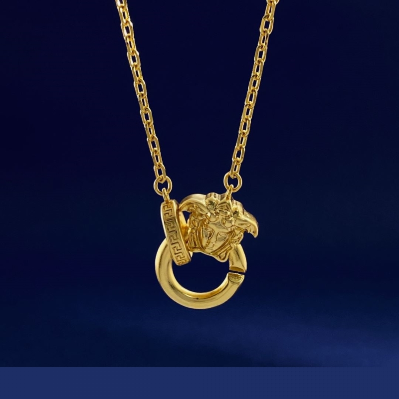 VERSACE